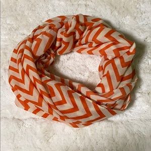 Infinity scarf, chevron print